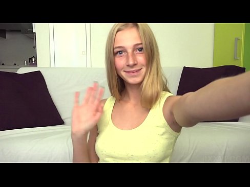 ❤️ Amikor unatkozom, lustán maszturbálom a rózsaszín puncimat... ❤️ Szuper pornó at hu.8kpornvids.ru